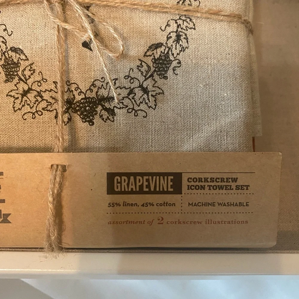 Twine by True Fabrications Grapevine Corkscrew Icon dish towel set of 2 - Picture 2 of 5